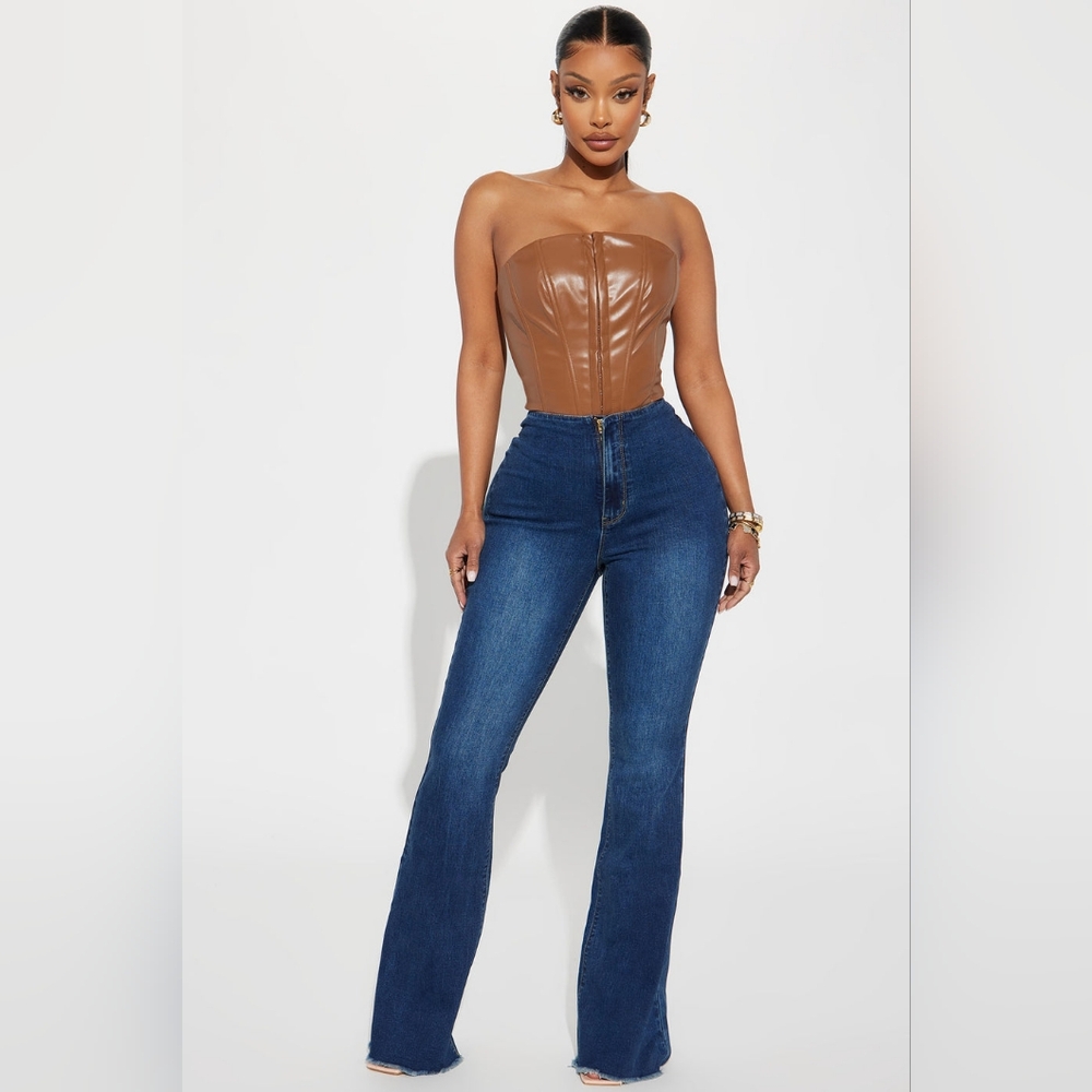 Fashina Nova Caught Feelings Stretch Flare Jeans Size 9 New